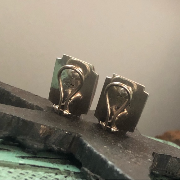 Authentic Lois Hill Clip On Earrings - Picture 3 of 13